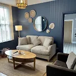 Boho Vibes Ground Floor Apartment